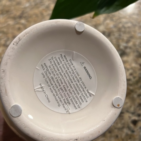 Tranquil Home ceramic Jasmine soy candle - Picture 5 of 7